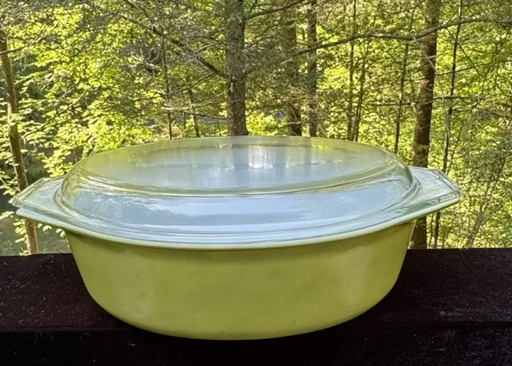 Vintage Pyrex 045 Verde Olive Green 2.5 Qt Oval Casserole Dish w/ 945-C Lid USA
